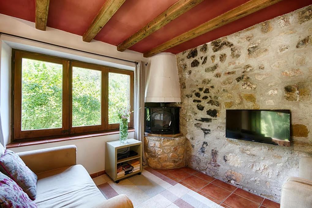 Can Cruanyes Sales de Llierca Exterior photo
